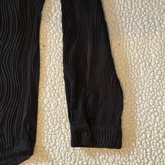 Kaleigh Black Button Up Blouse Size Medium - Picture 7 of 15